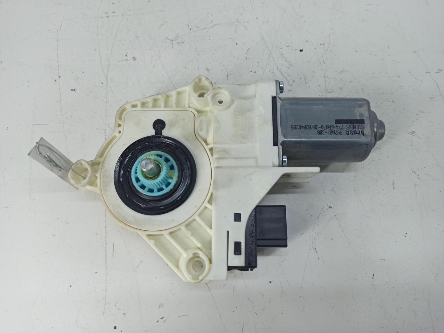 Моторчик стеклоподъемника