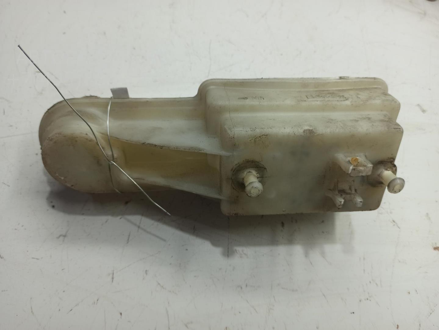 Бачок главного тормозного цилиндра