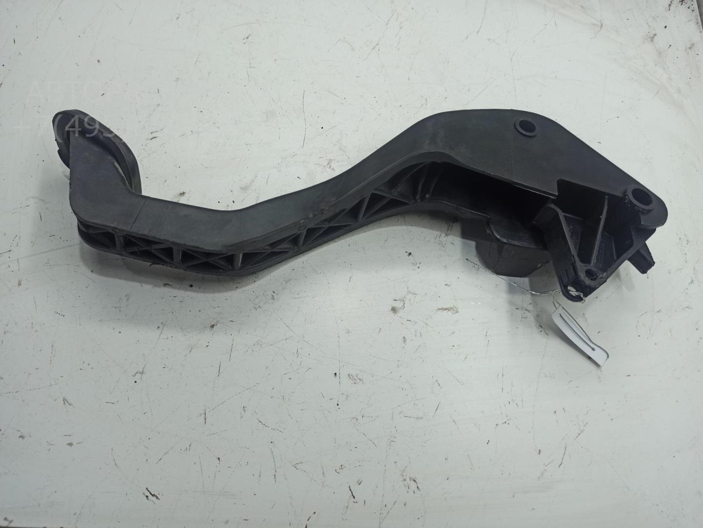 Педаль сцепления