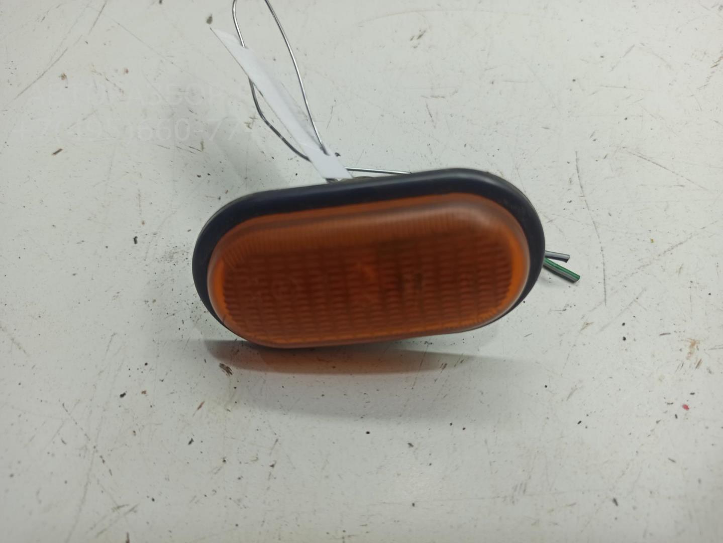 Указатель поворота правый