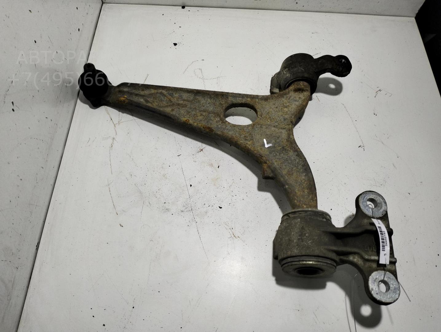 Рычаг передний левый