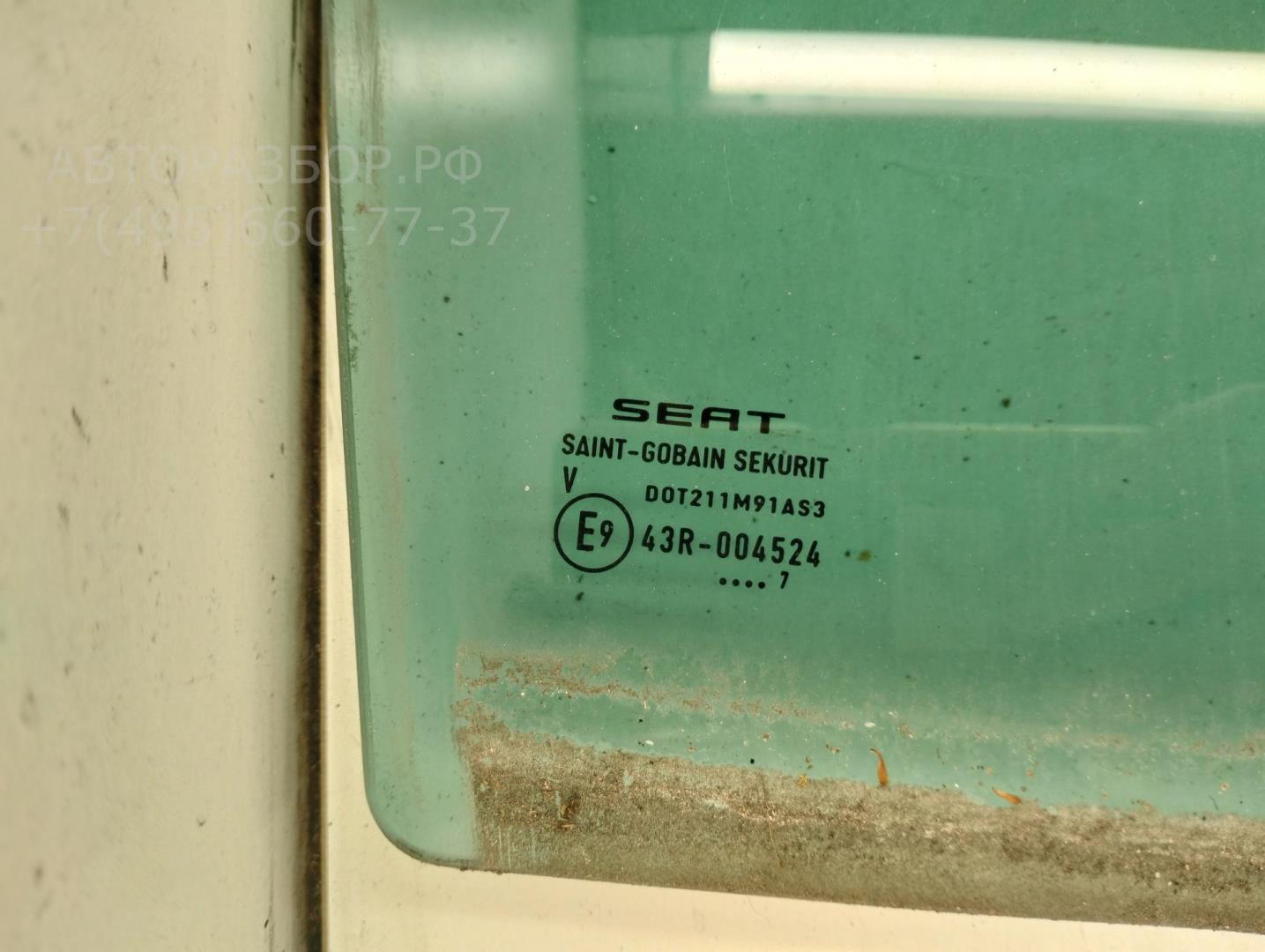 Стекло двери задней правой