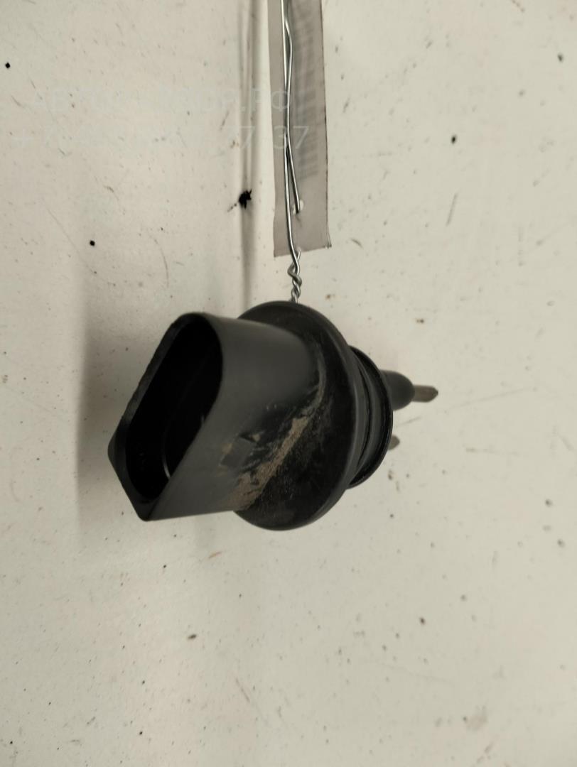 Датчик уровня в бачок омывателя