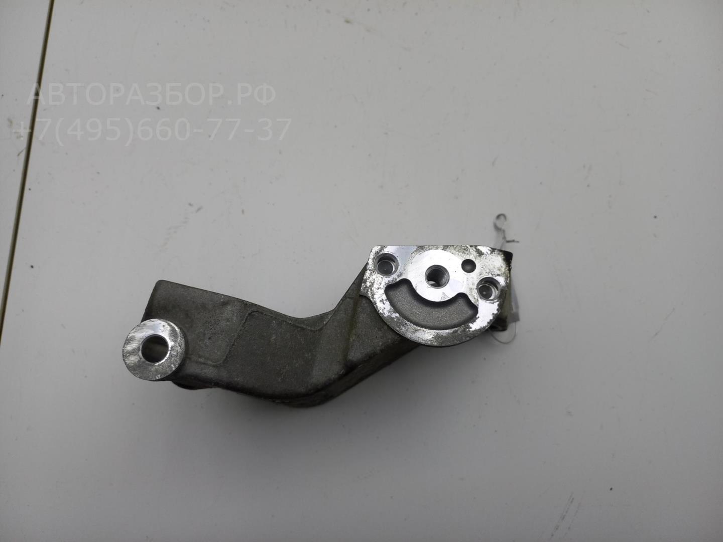 Кронштейн генератора