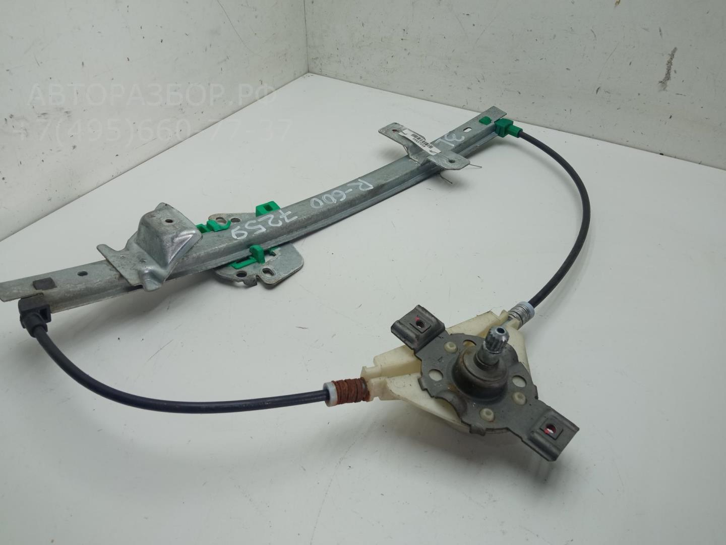 Стеклоподъемник механ. задний левый