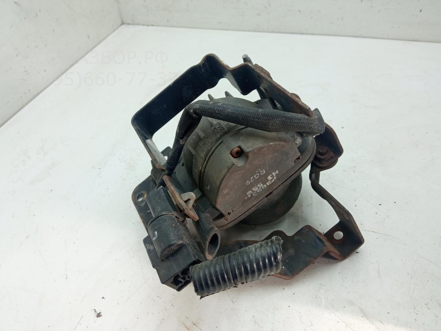 Фара противотуманная левая