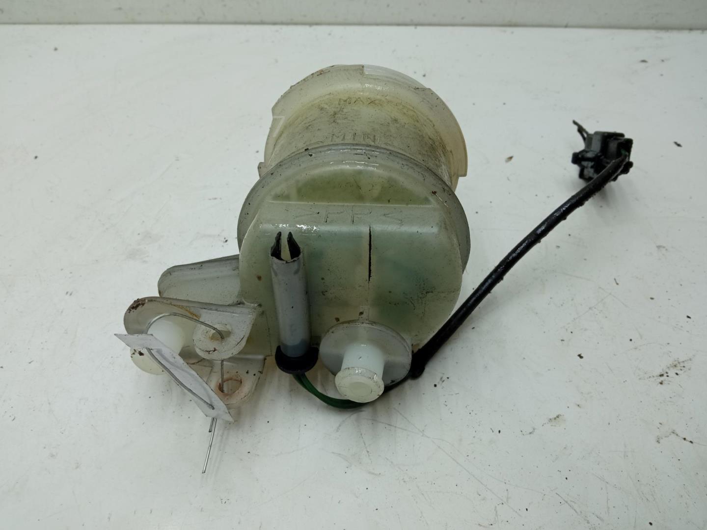 Бачок главного тормозного цилиндра