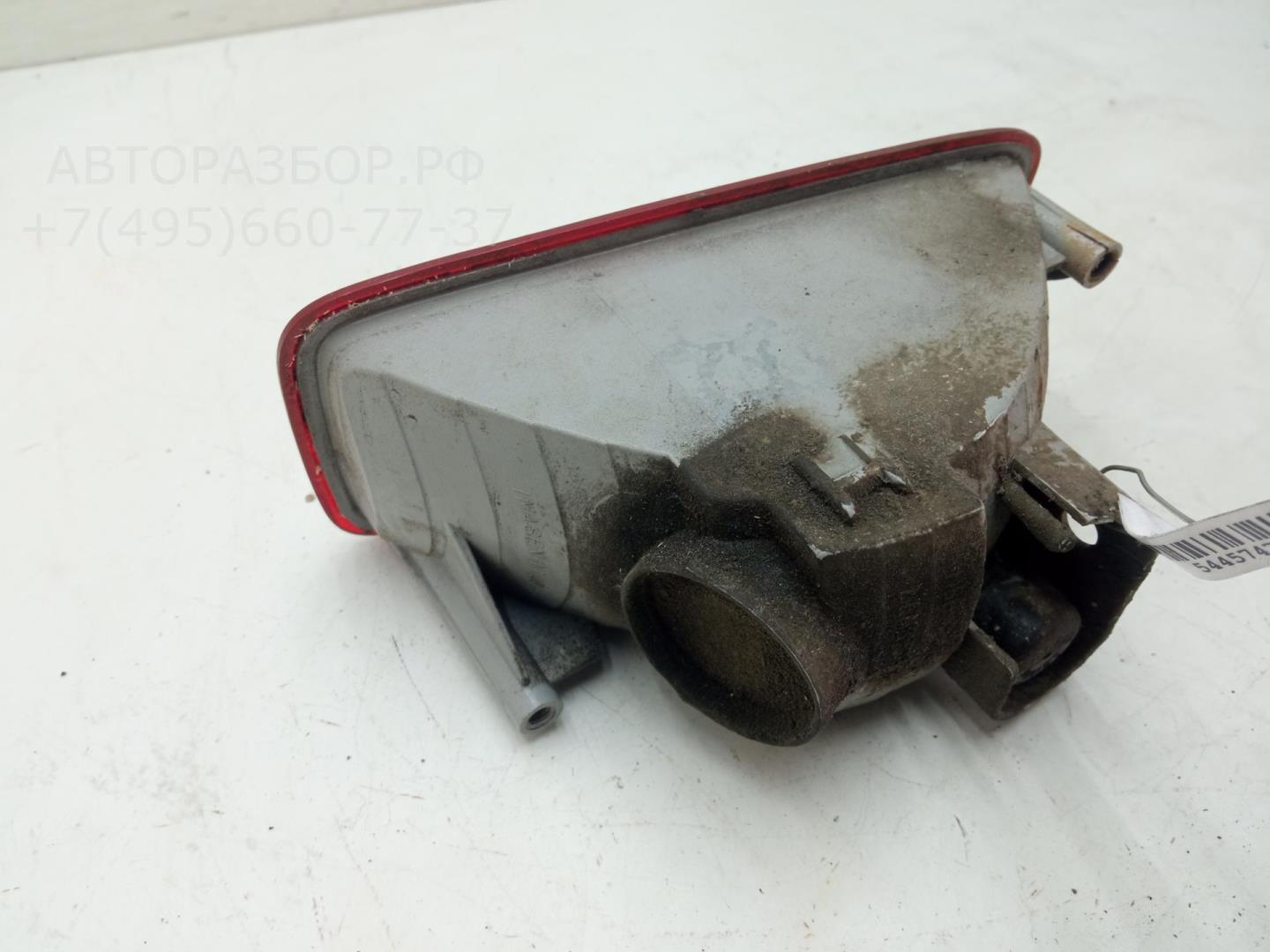 Фонарь задний в бампер правый