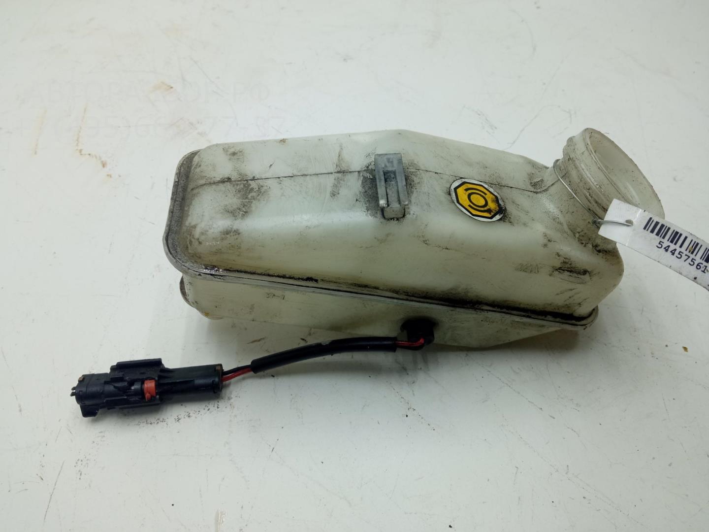 Бачок главного тормозного цилиндра