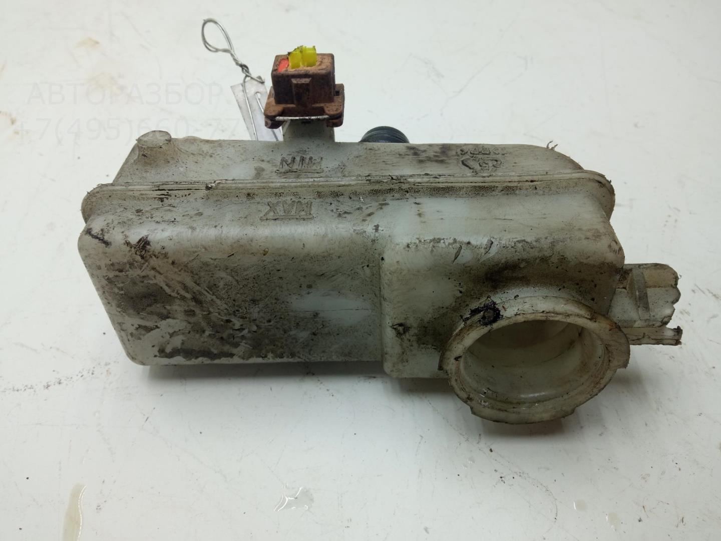 Бачок главного тормозного цилиндра