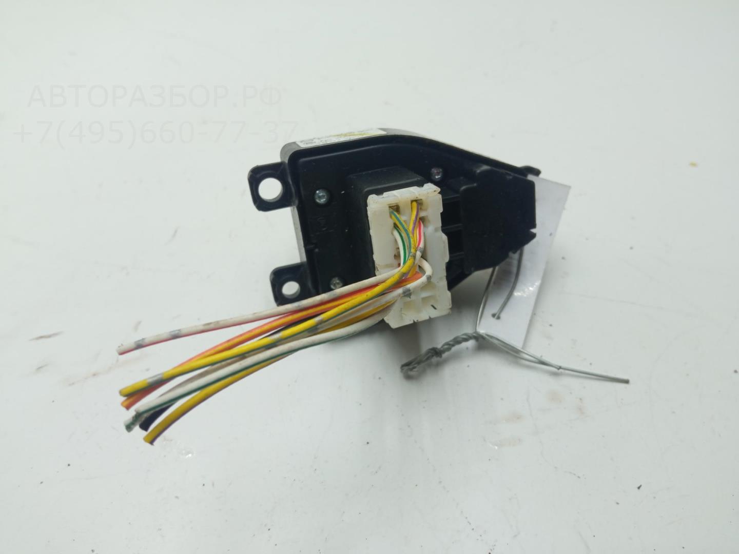 Кнопка регулировки зеркала