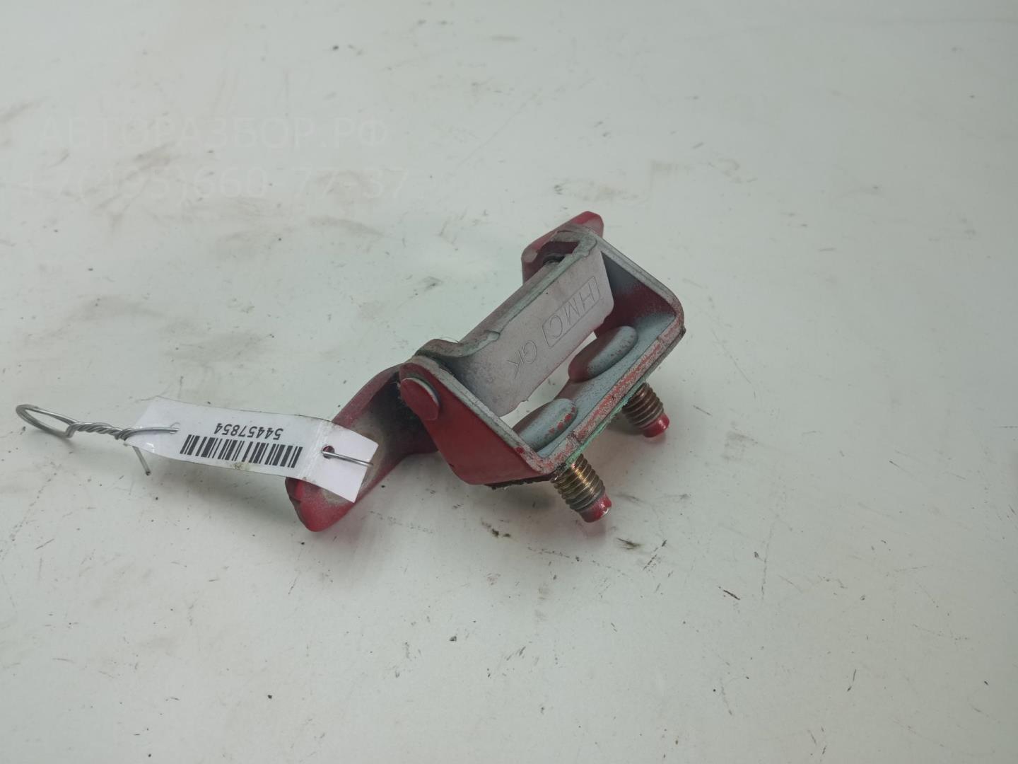 Петля крышки багажника