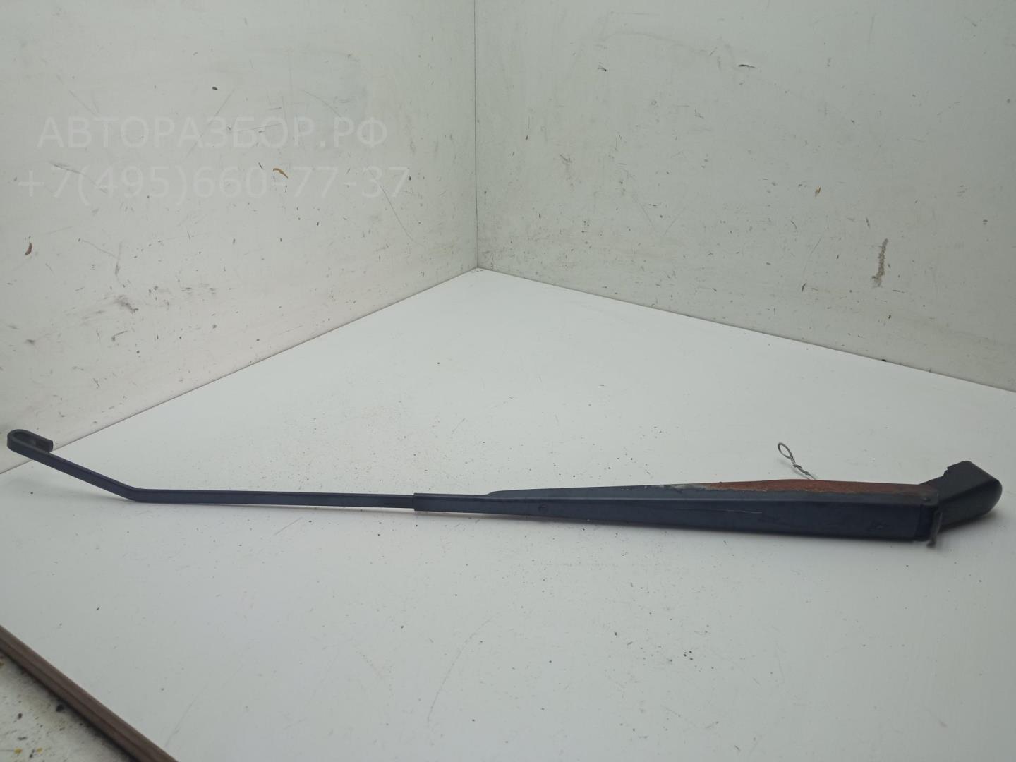 Поводок стеклоочистителя заднего