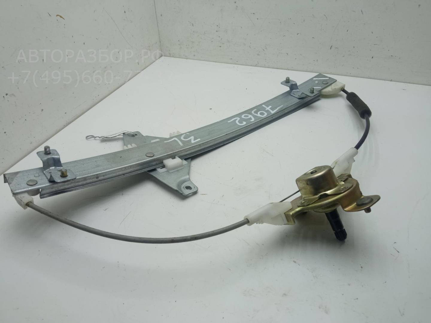 Стеклоподъемник механ. задний левый