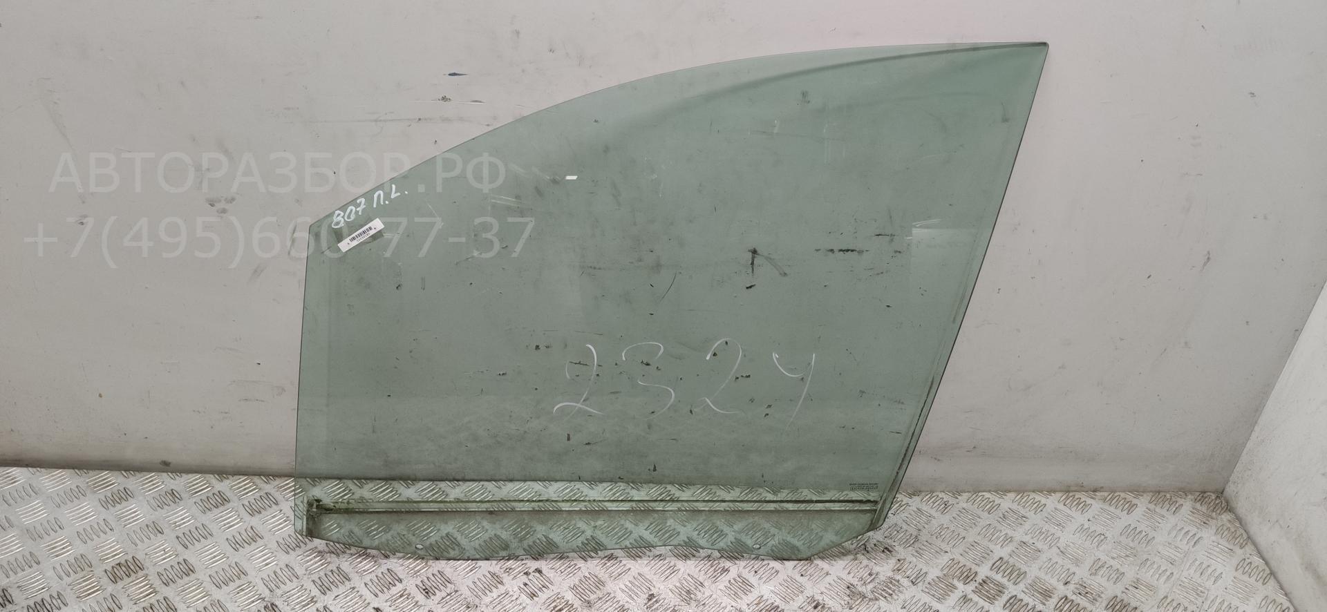 Стекло двери передней левой