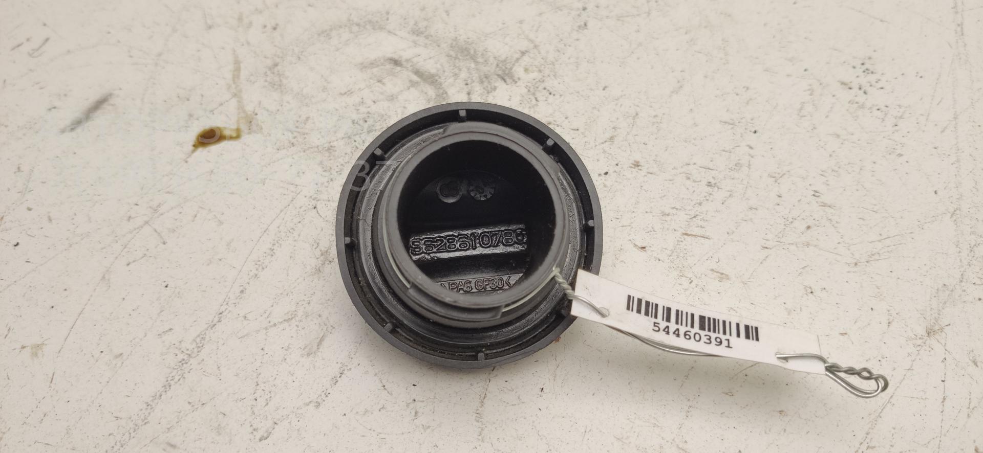 Крышка маслозаливной горловины