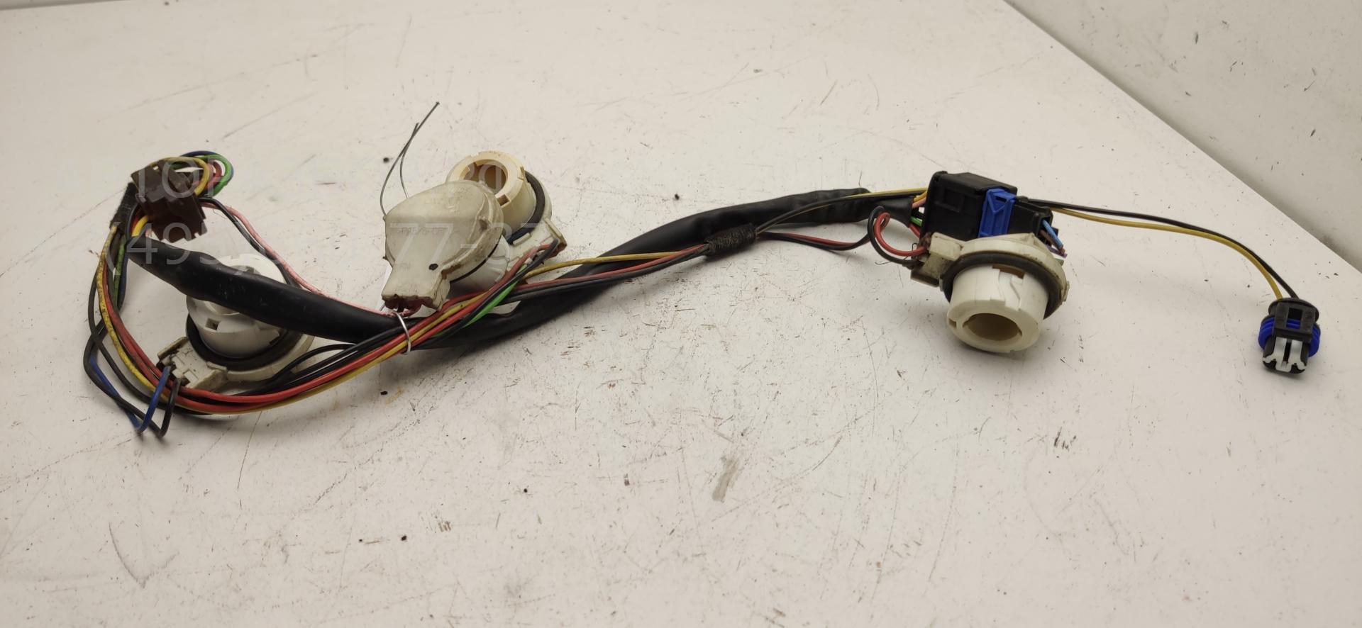 Плата заднего фонаря левого