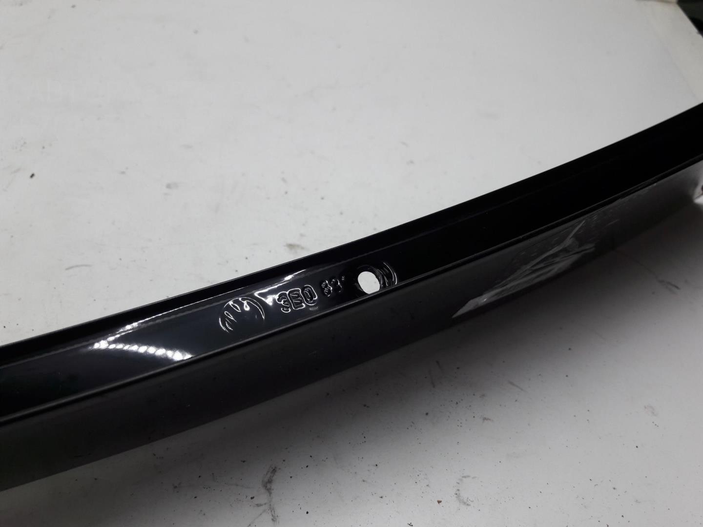 Накладка двери задней левой