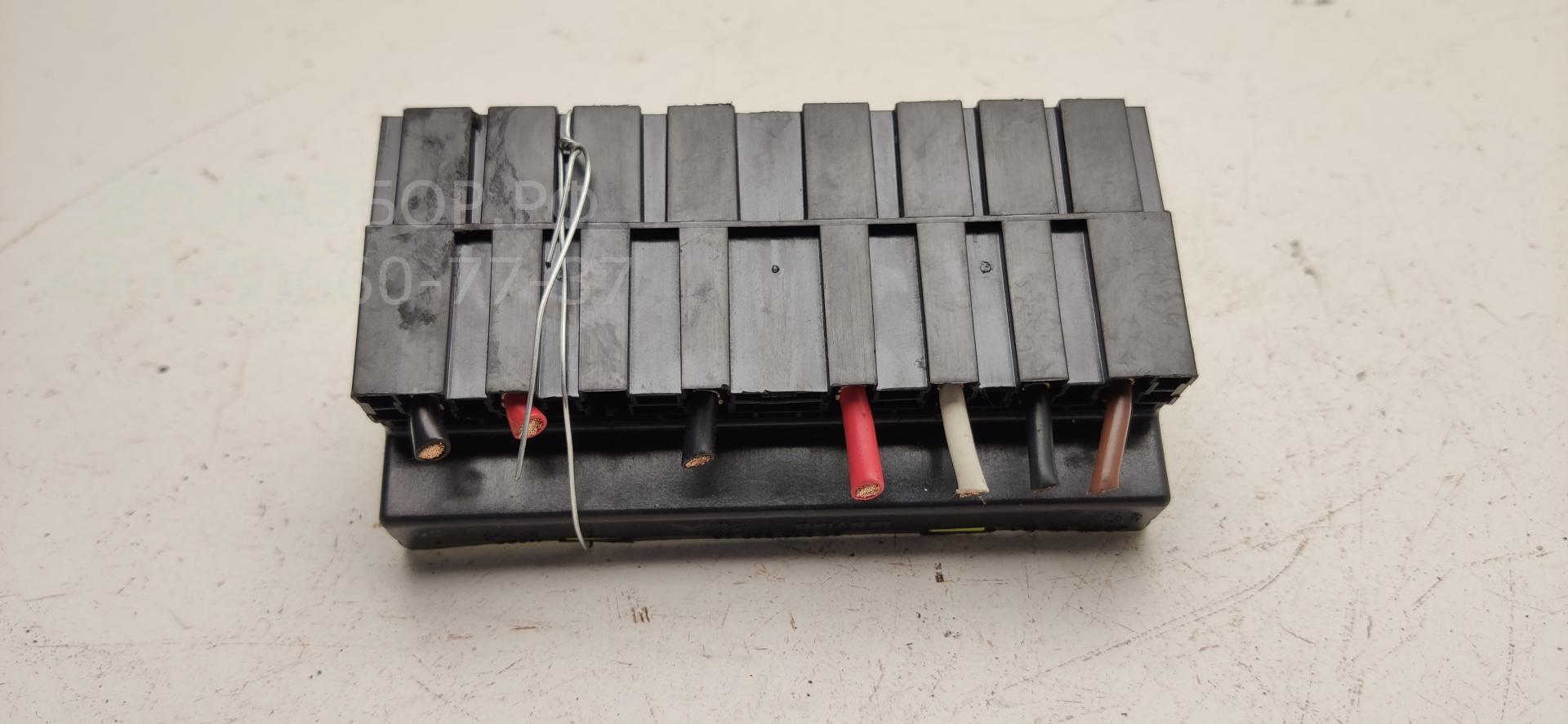 Блок предохранителей