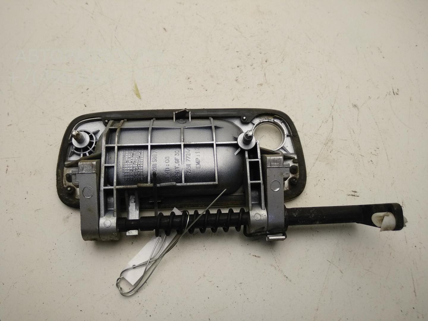 Ручка двери передней наружная левая