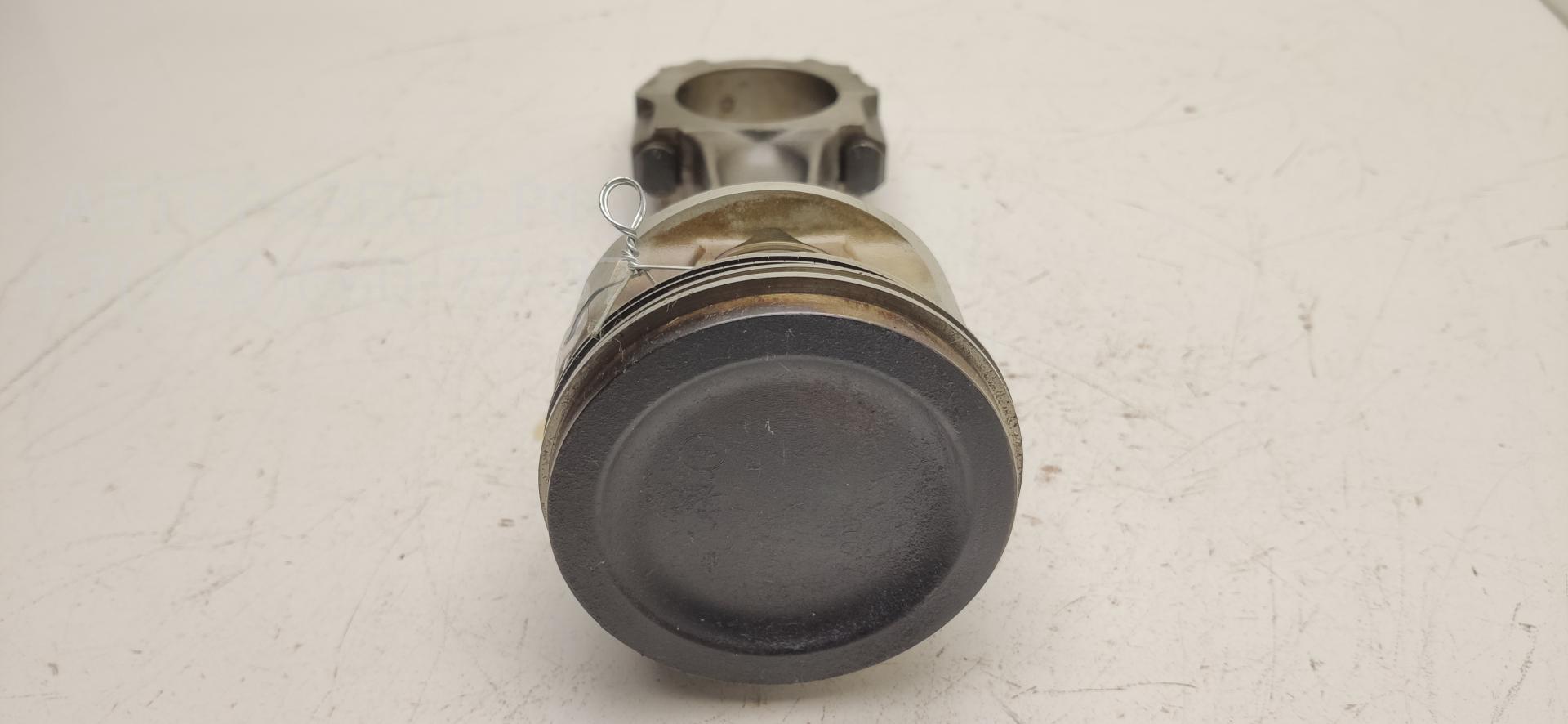 Поршень с шатуном