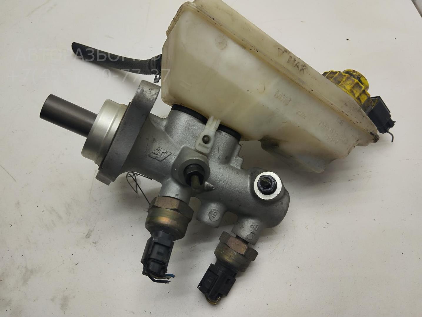 Цилиндр тормозной главный