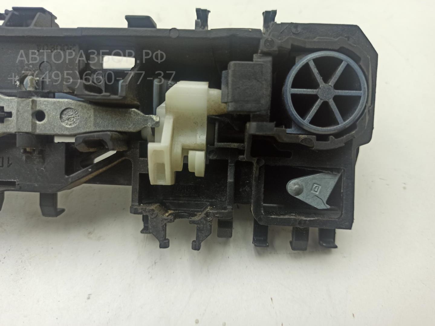 Ручка двери задней наружная левая