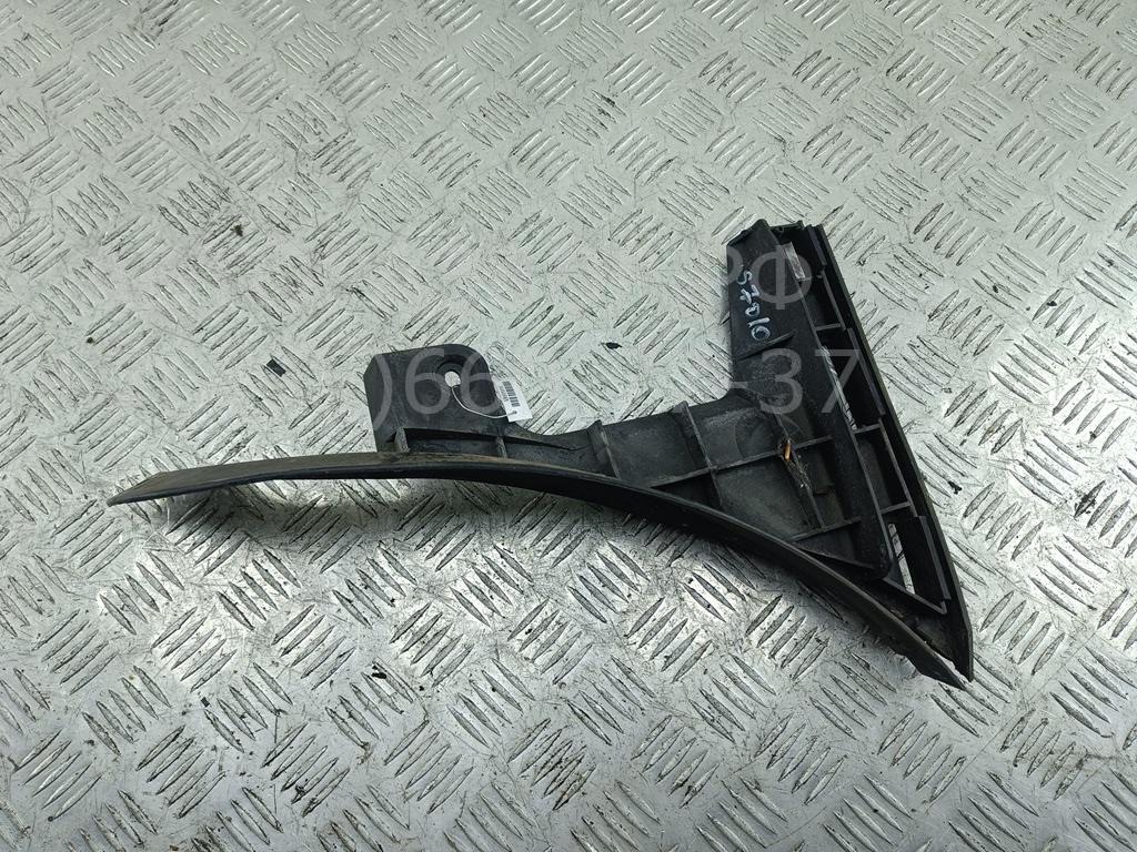 Кронштейн заднего бампера