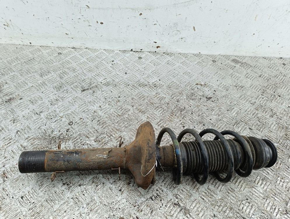 Амортизатор передний правый