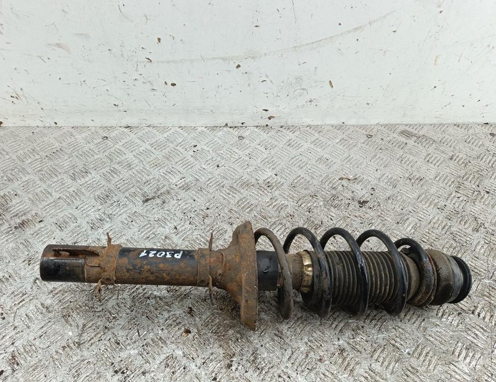 Амортизатор передний правый