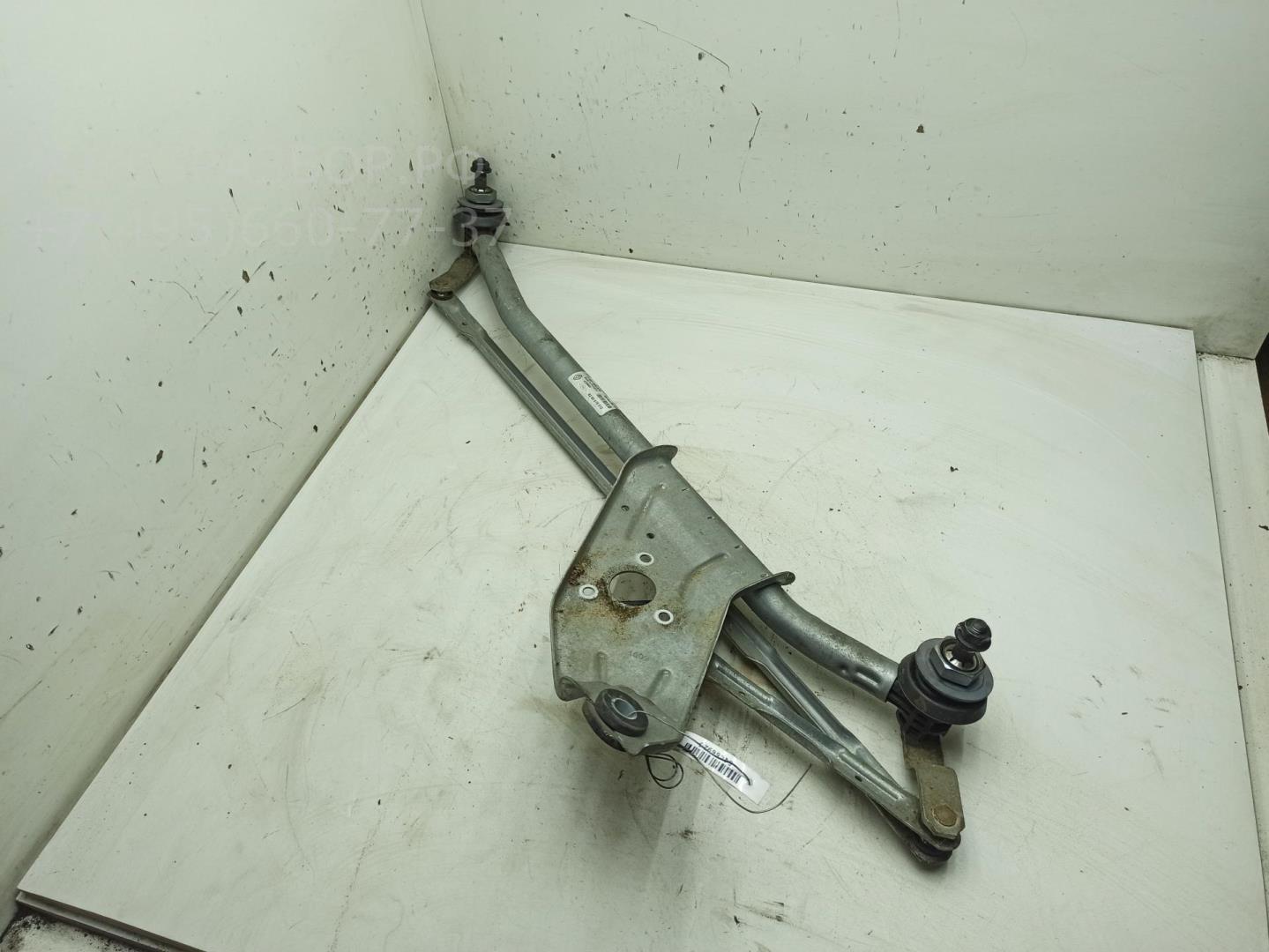 Моторчик стеклоочистителя передний