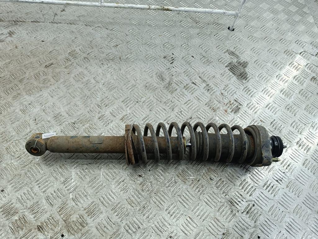 Амортизатор задний правый