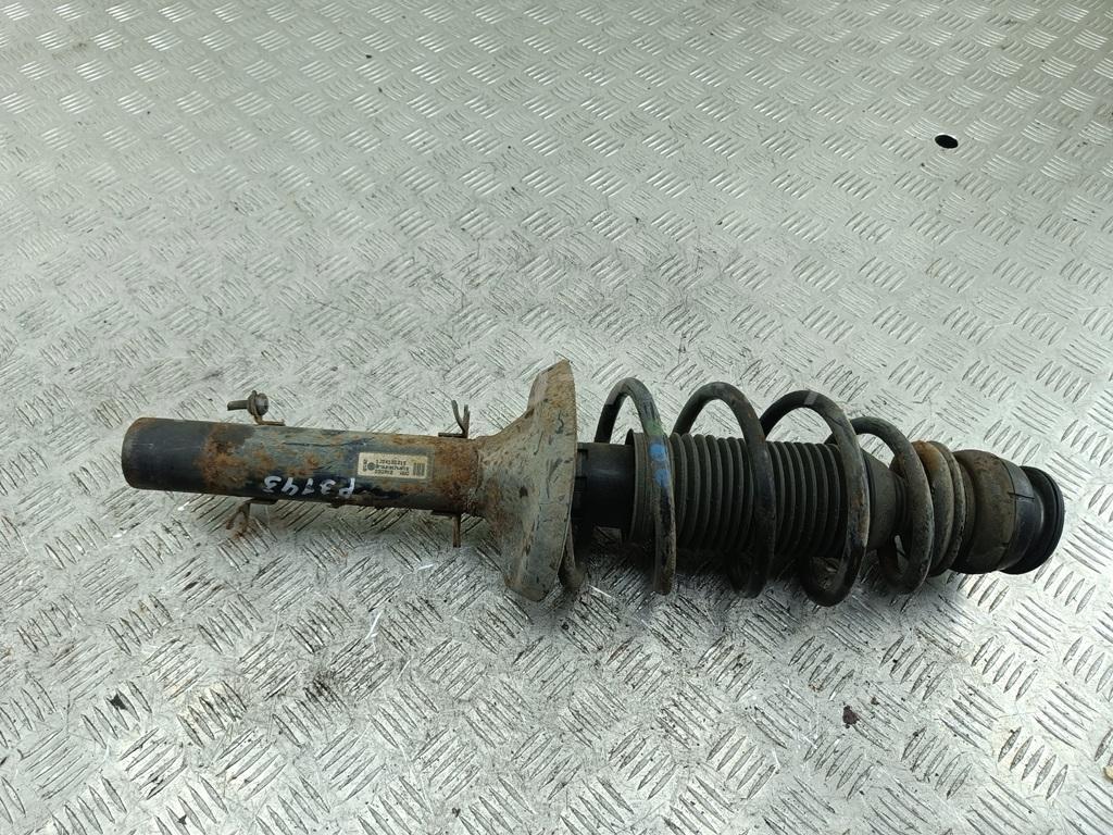 Амортизатор передний правый