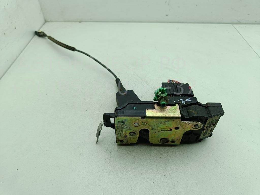 Замок двери передней правой