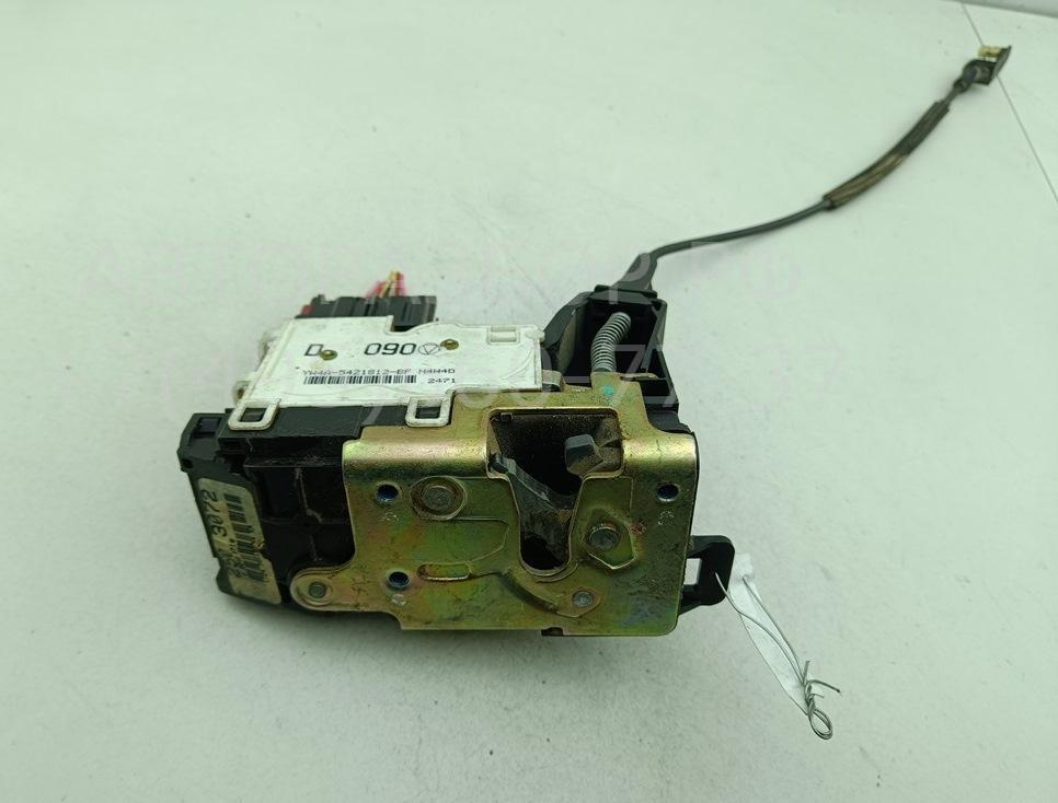 Замок двери передней правой