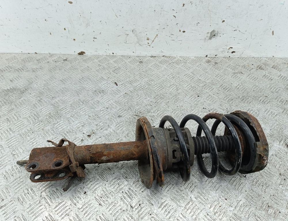 Амортизатор передний правый