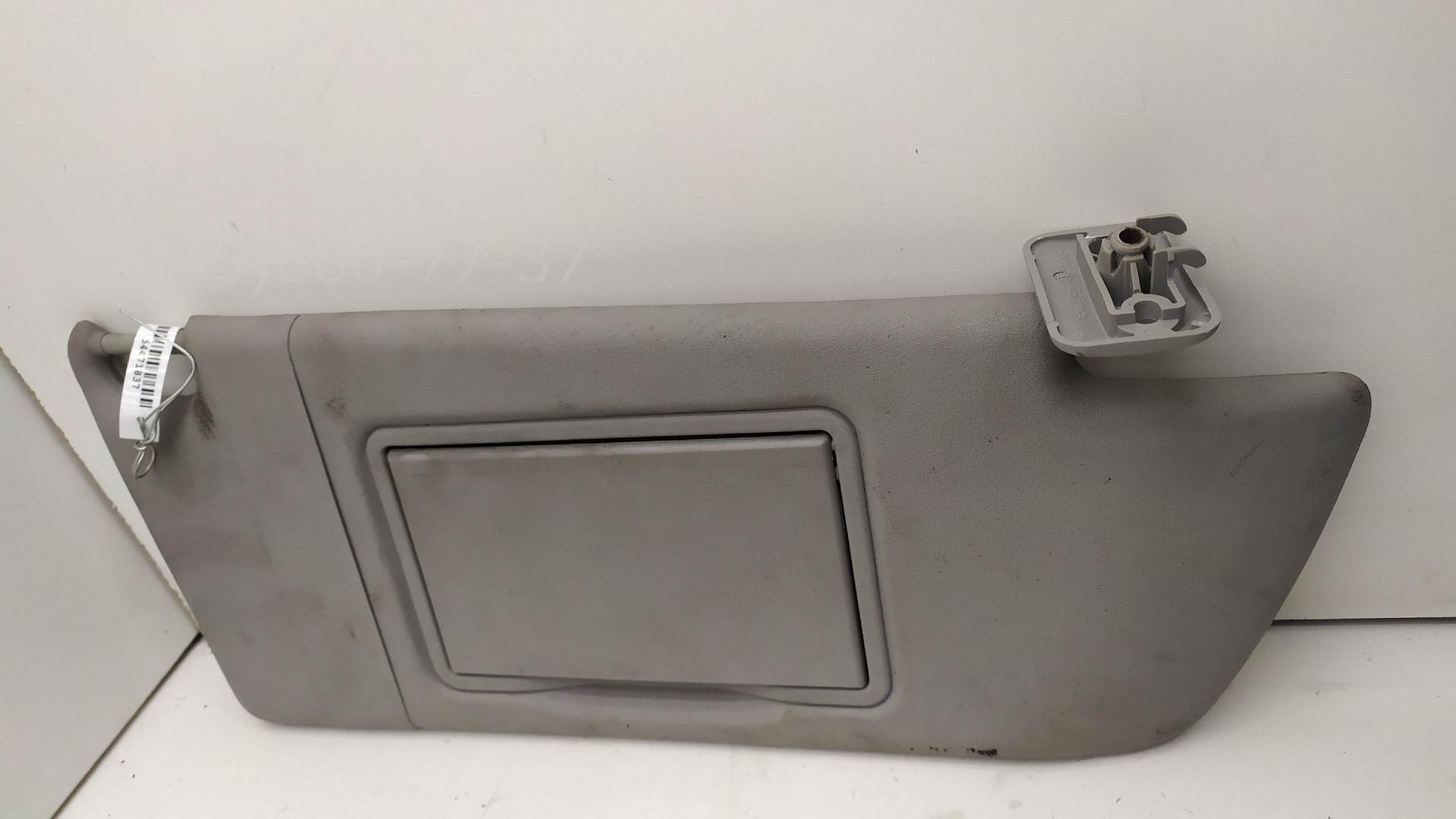 Козырек солнцезащитный