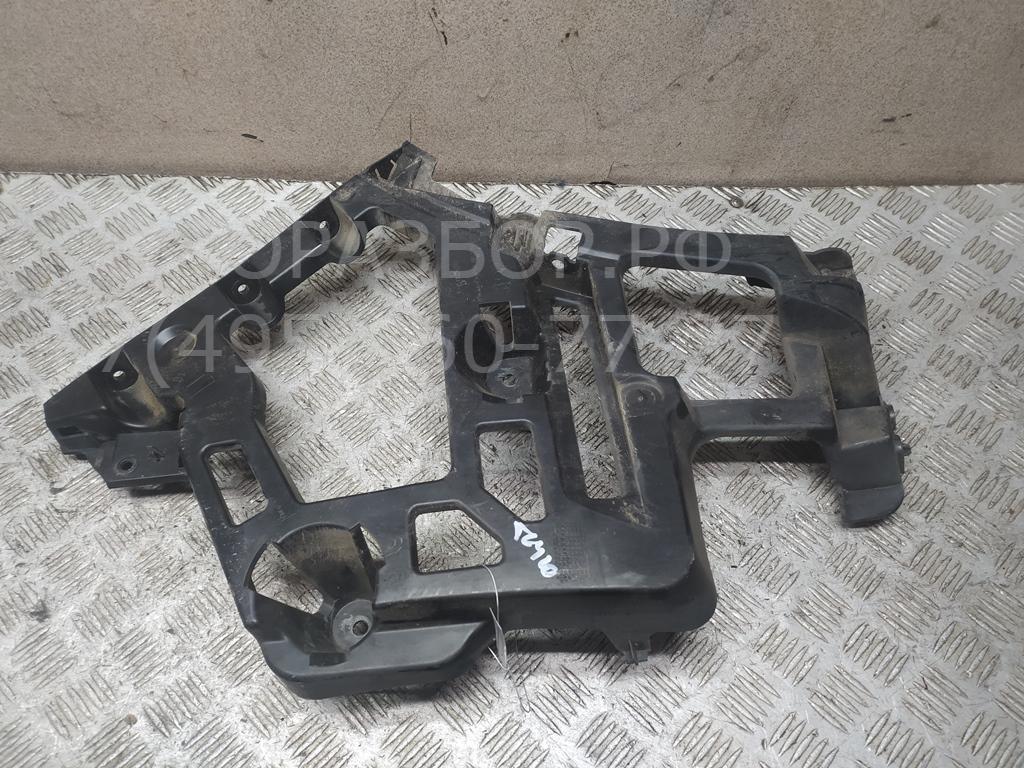 Кронштейн заднего бампера правый