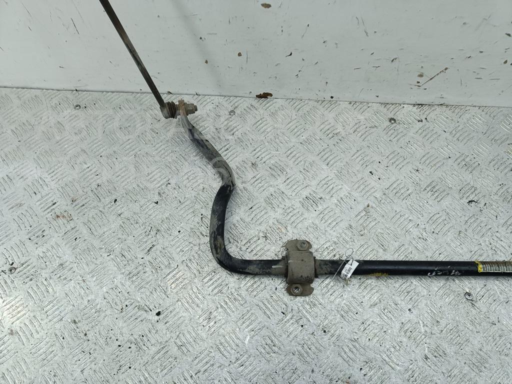 Стабилизатор передний