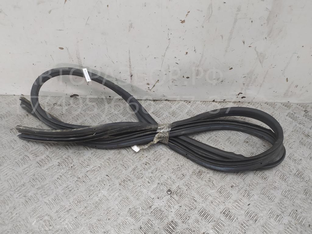 Уплотнитель двери