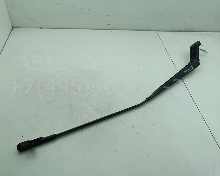 Поводок стеклоочистителя передний правый