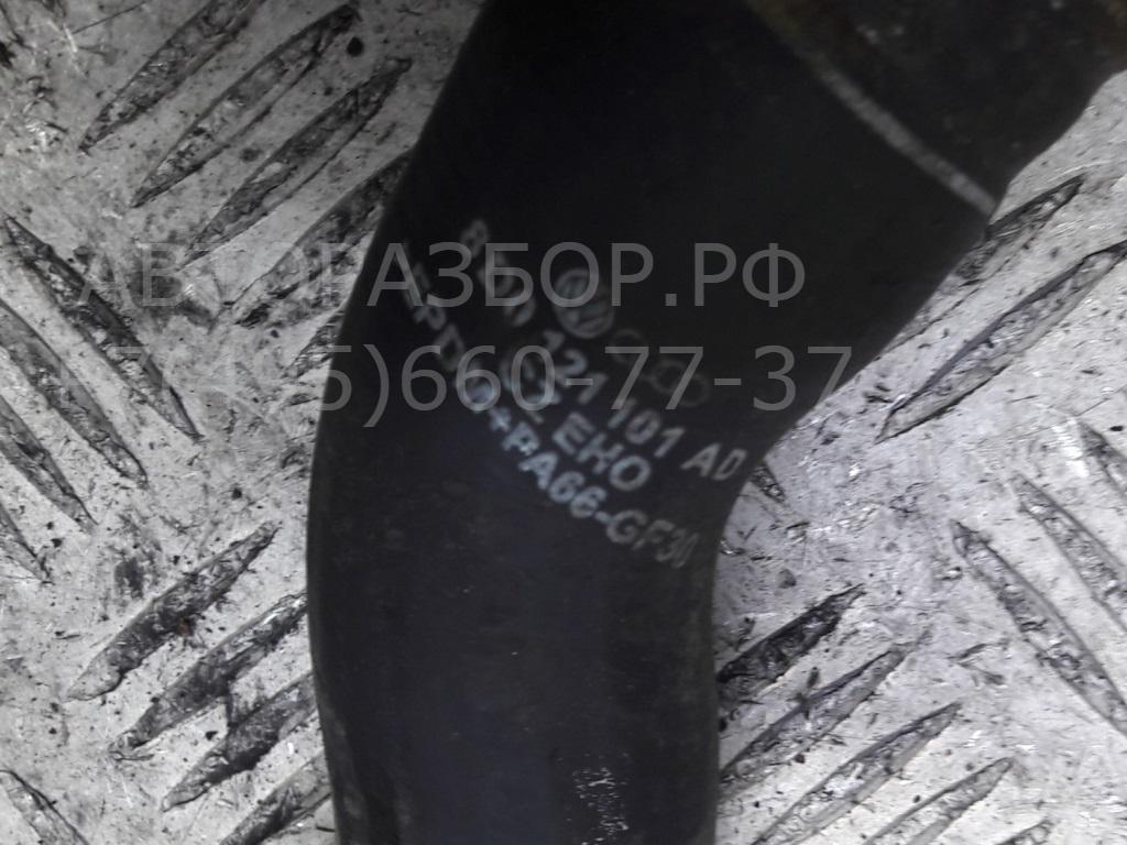 Патрубок радиатора