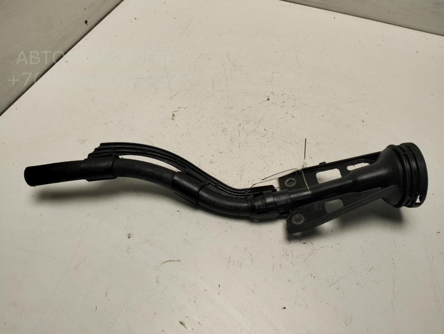 Маслозаливная горловина