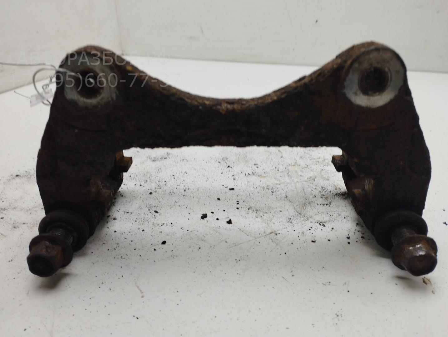 Скоба суппорта переднего