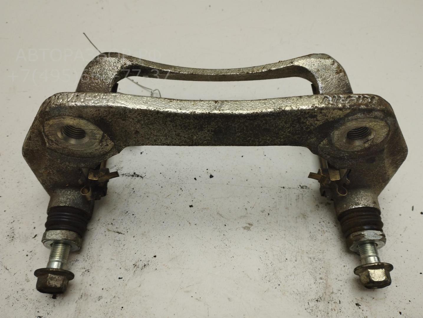 Скоба суппорта переднего