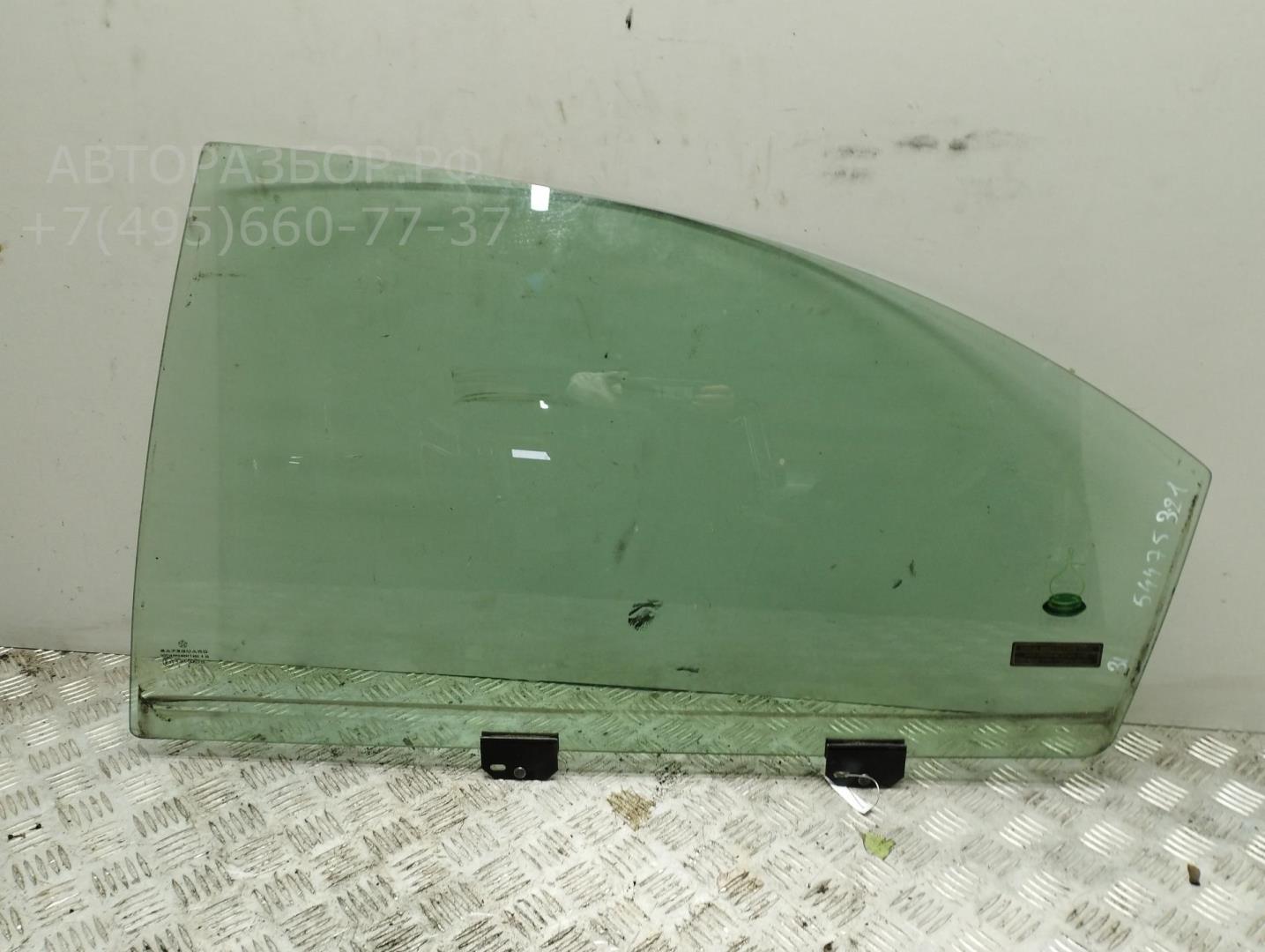 Стекло двери задней левой