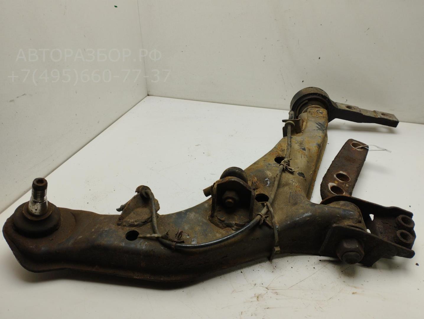 Рычаг передний правый