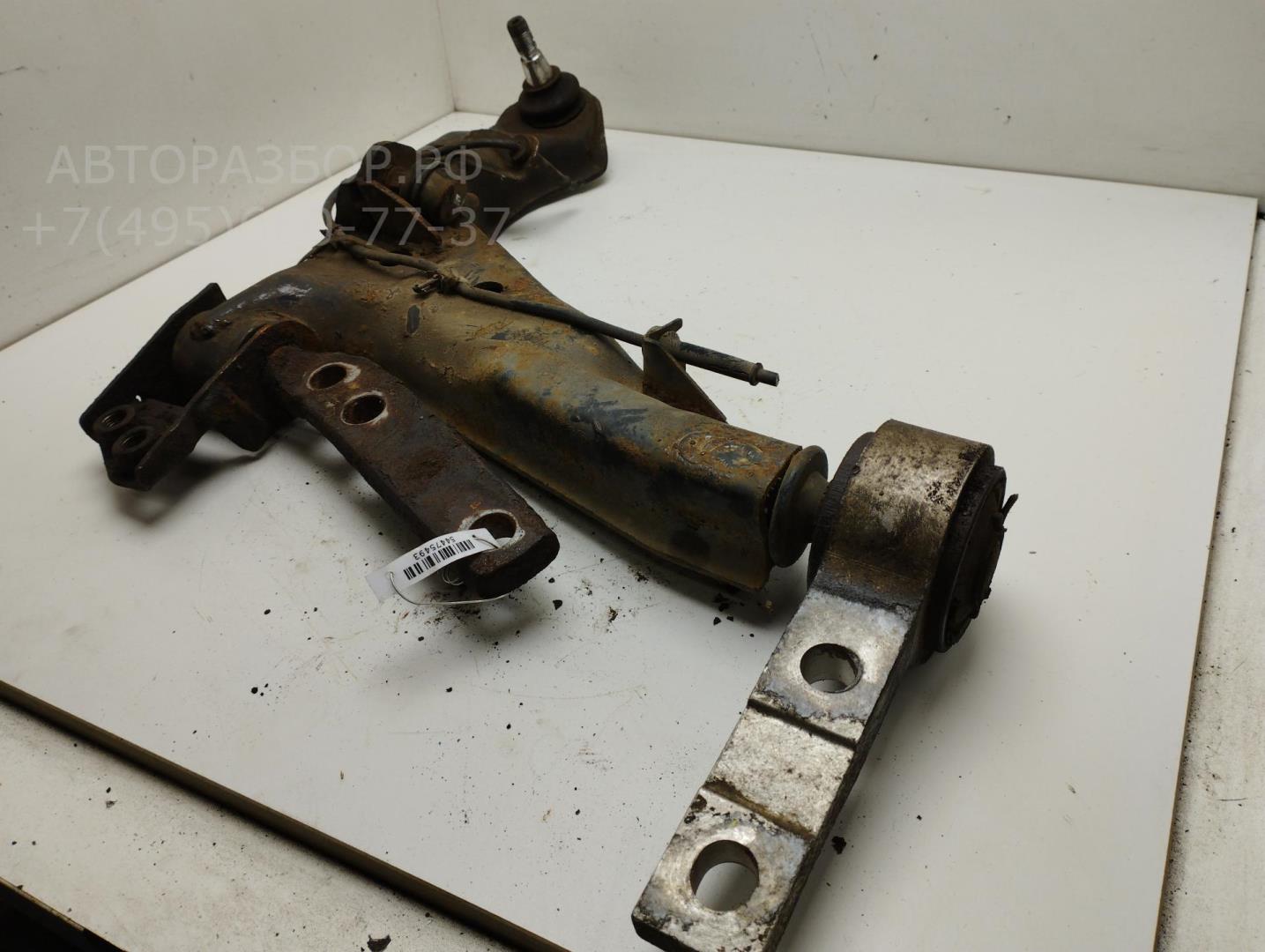 Рычаг передний правый