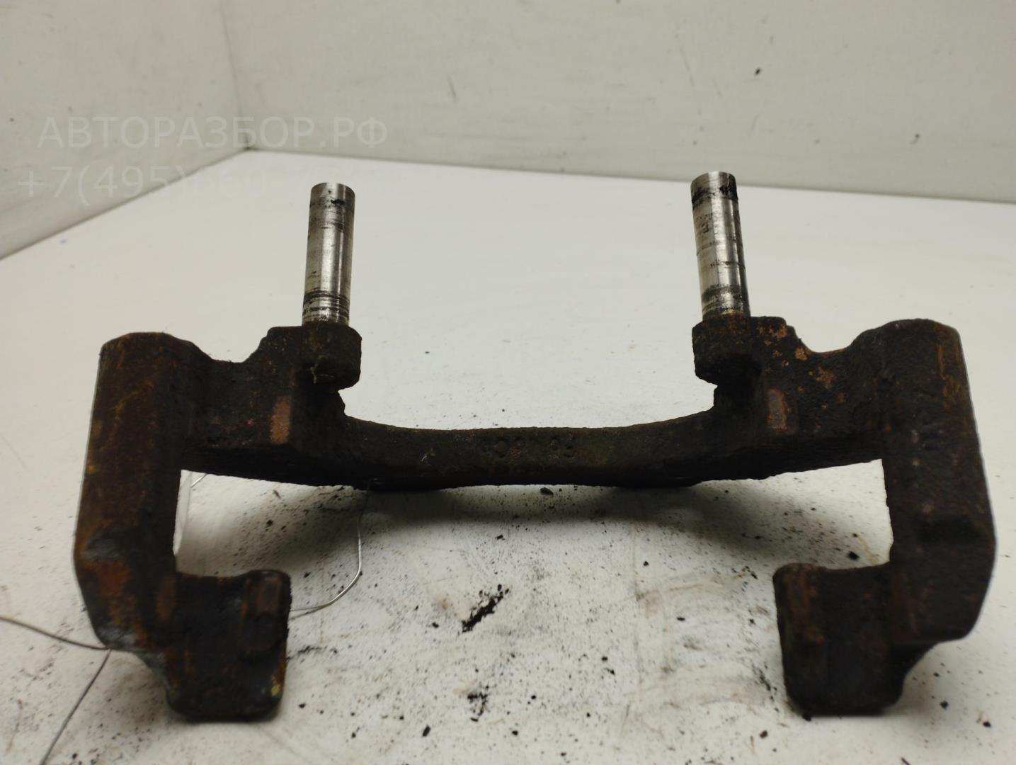 Скоба суппорта переднего