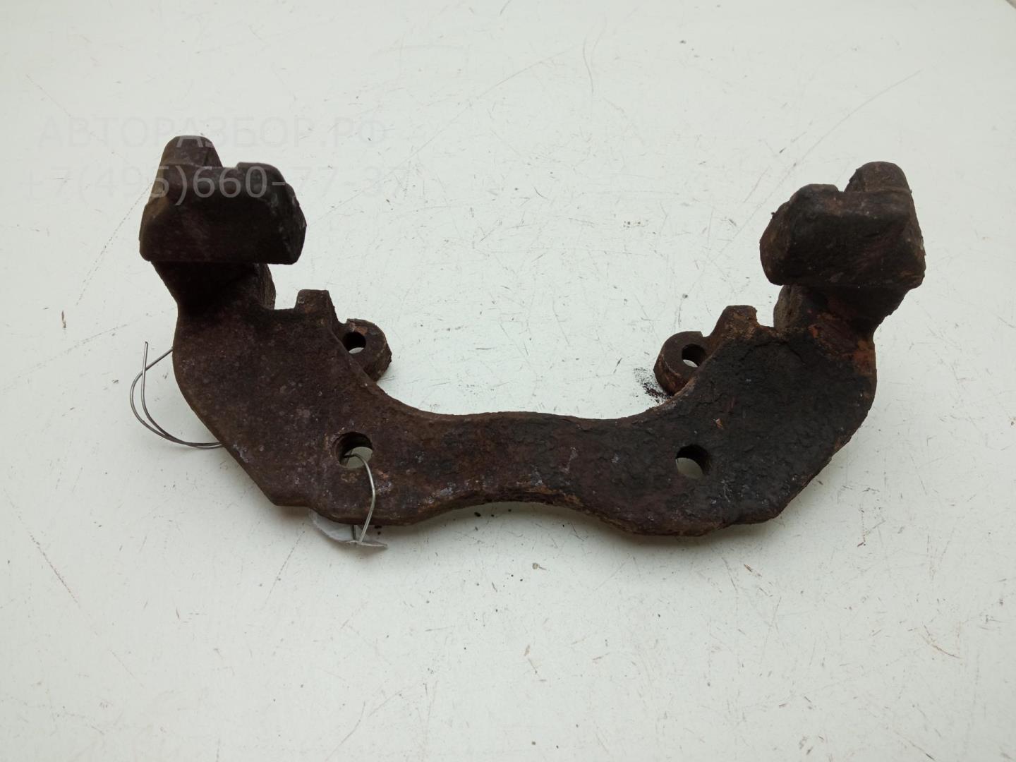 Скоба суппорта переднего